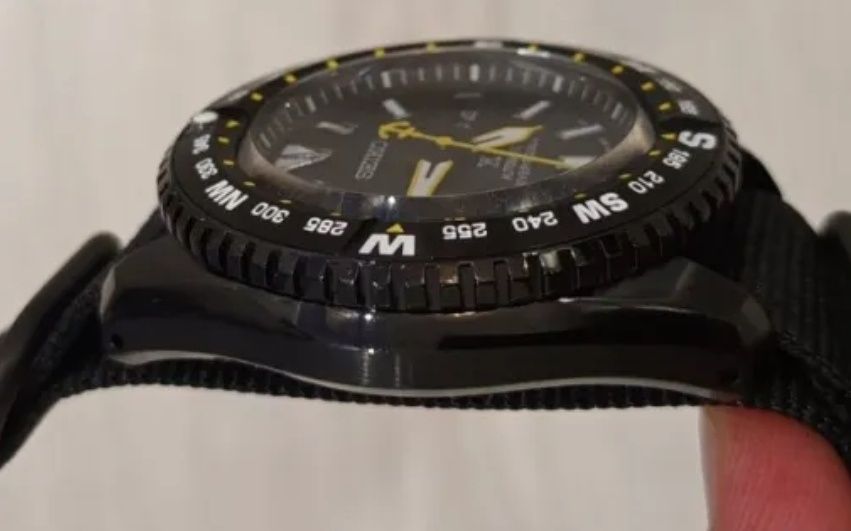 Часовник Seiko PROSPEX automatic diver Black edition