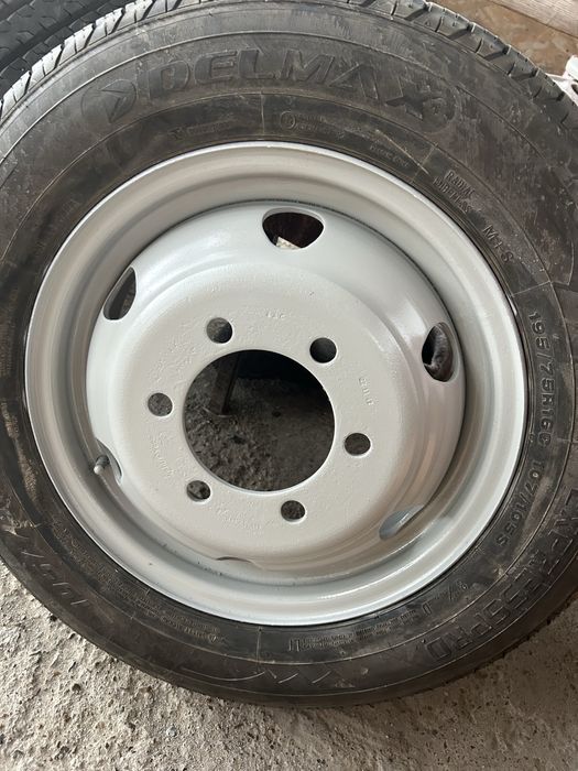 Продам летние калеса на газель