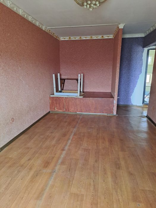 Продаётся Чирчик 1ком 3мик 4этаж