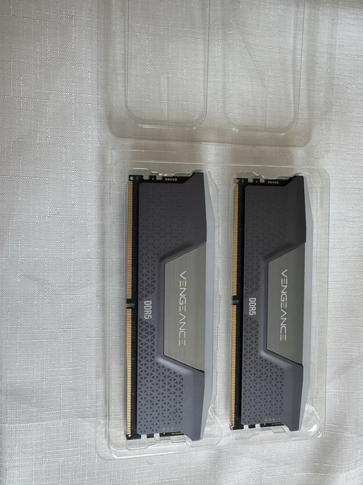 Corsair Vengeance RGB DDR5 32GB (2x16GB) 6000MHz CL30