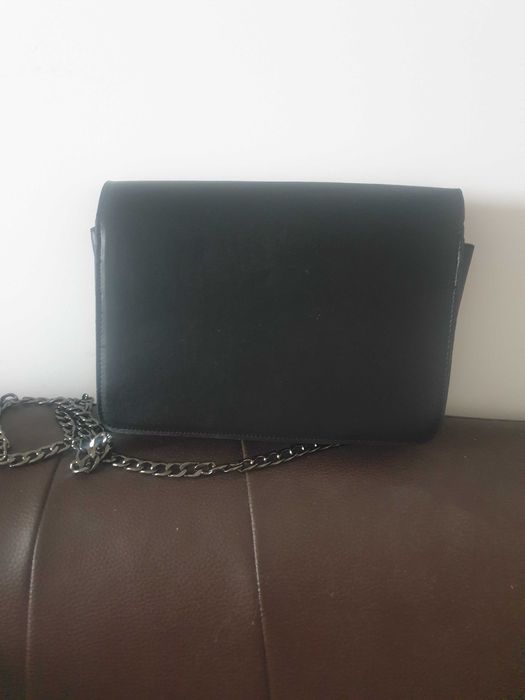 Genti dama. Noi. Pret 90 lei