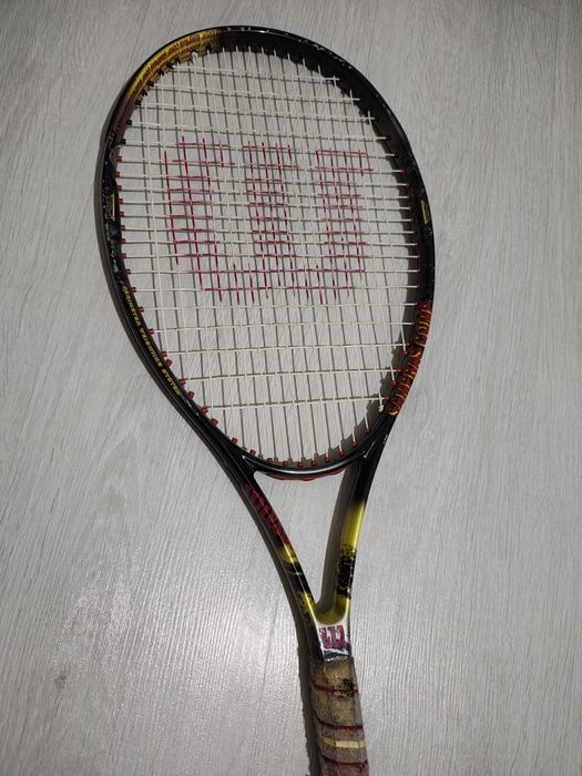 Vând racheta tenis Wilson