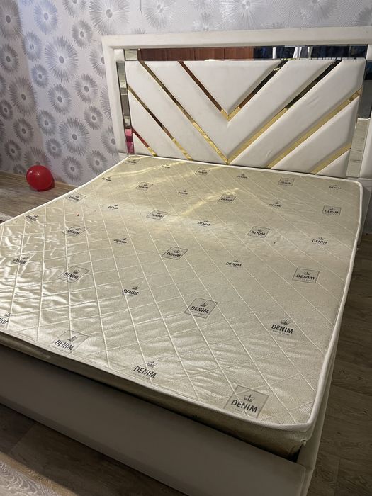 Продам спальный гарнитур…