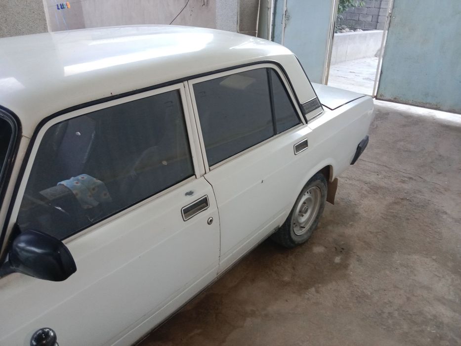 Vaz 2107 sotiladi
