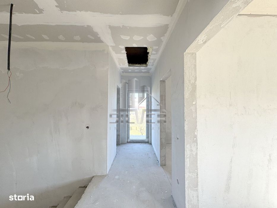 Case  tip duplex in zona centrala Gilau.