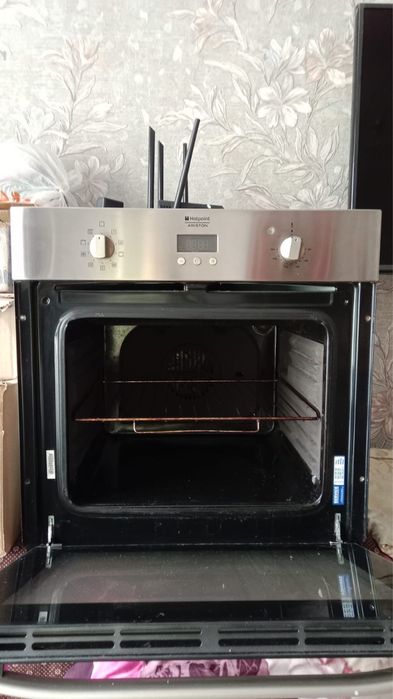 Продам духовку  б/у