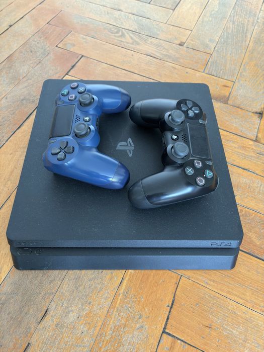 PlayStation 4 slim 1 TB
