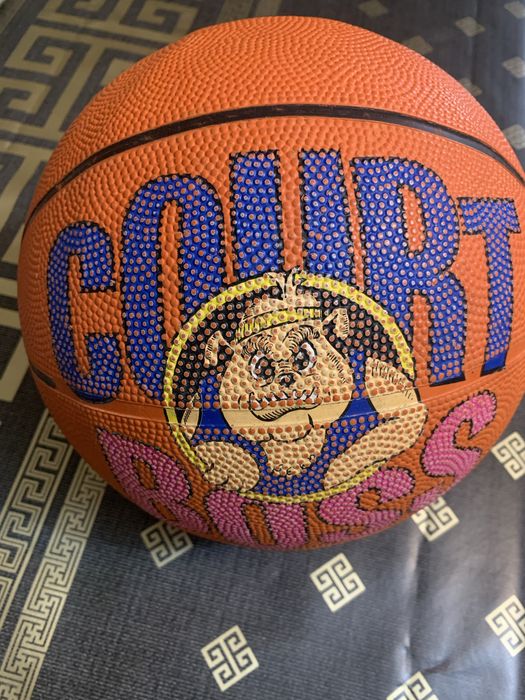 Mingi de baschet noi