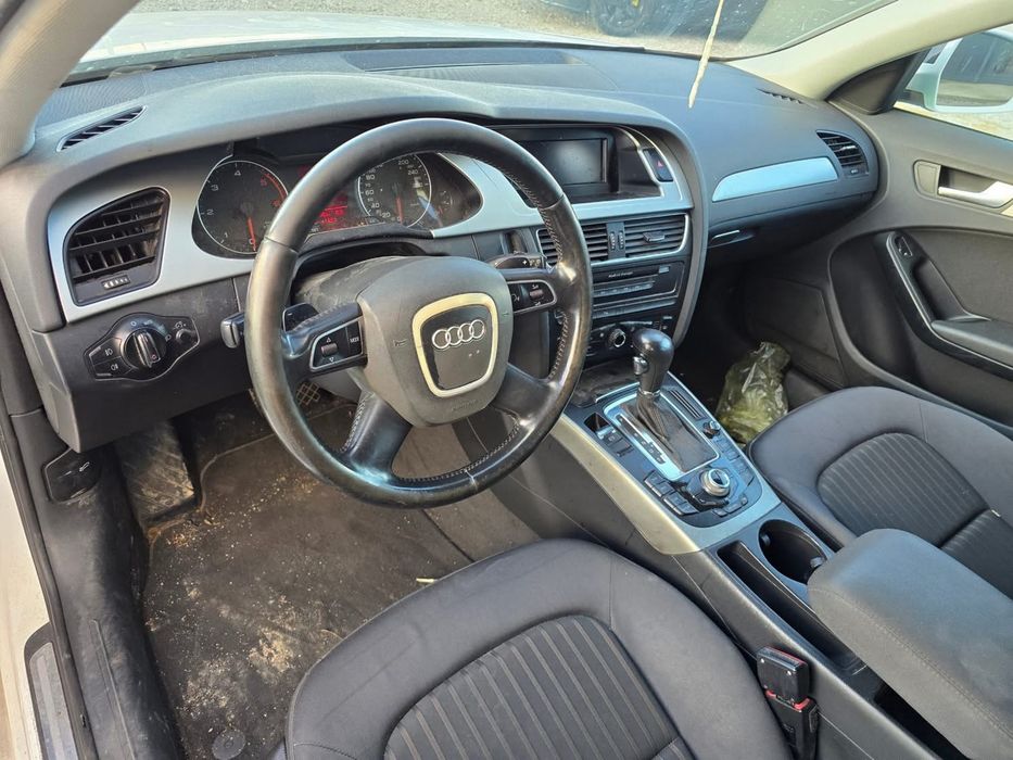 Audi a4 2.0tdi 143k 2010г автоматик.