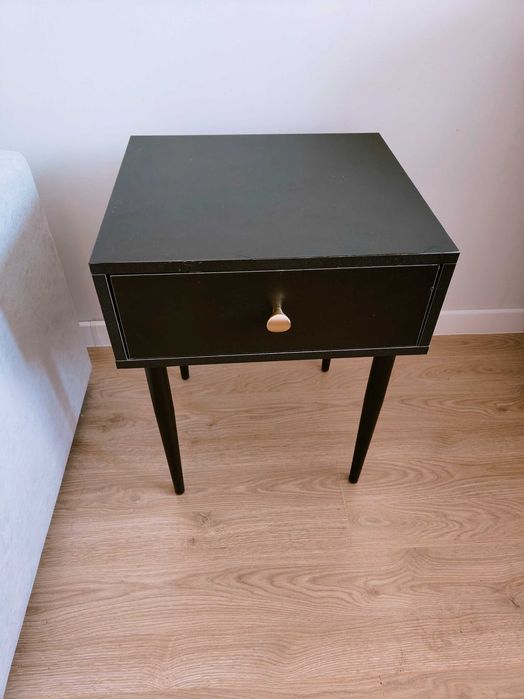 Тумбочки прикроватные