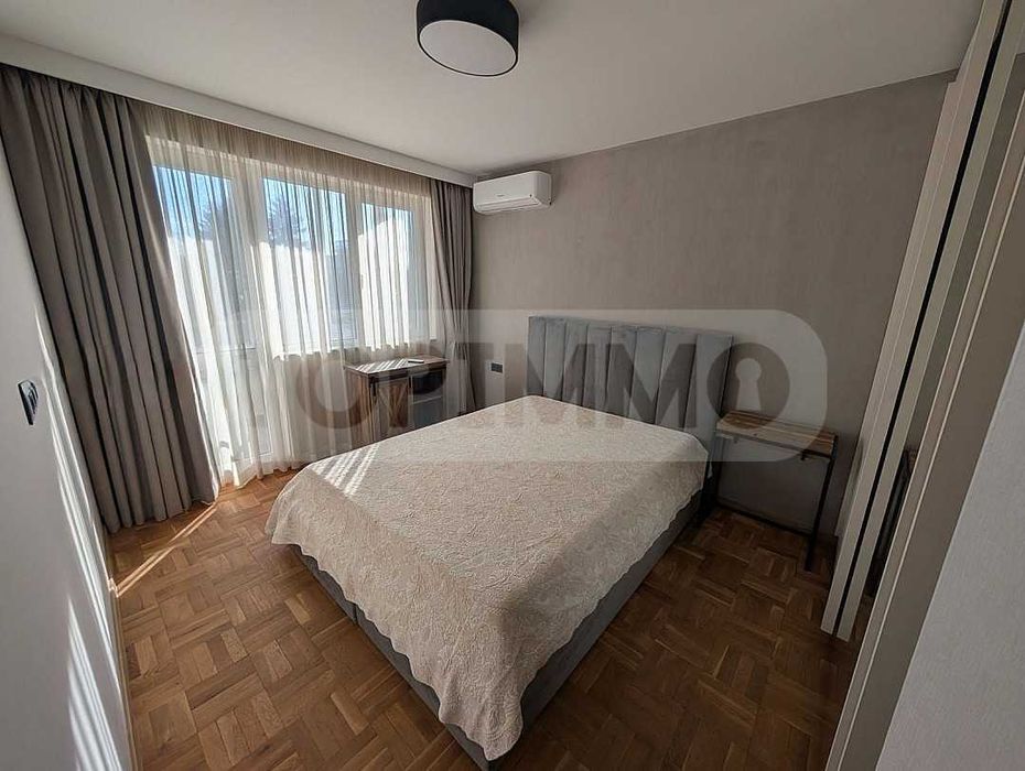 Дава се под наем Тристаен апартамент в Варна, Център - 75 кв.м за 1047.03 € - Снимка #3