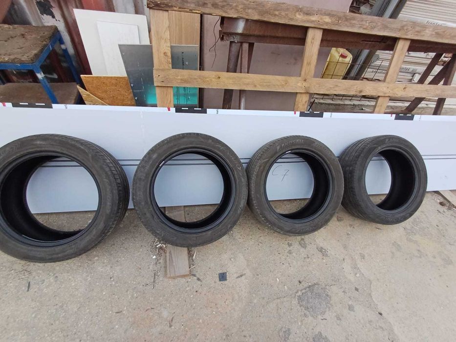 Vand cauciucuri de vara + iarna+jeante+capace