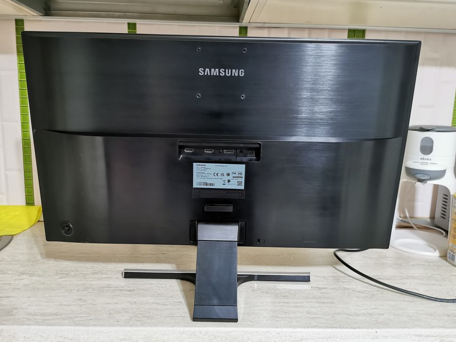 Monitor LED Samsung 28