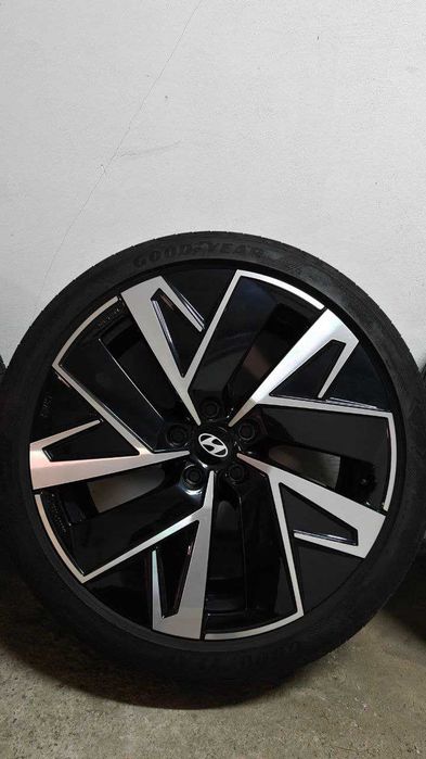 20" Оригинални джанти Hyundai + гуми GoodYear Eagle F1 245/40 R20 99V