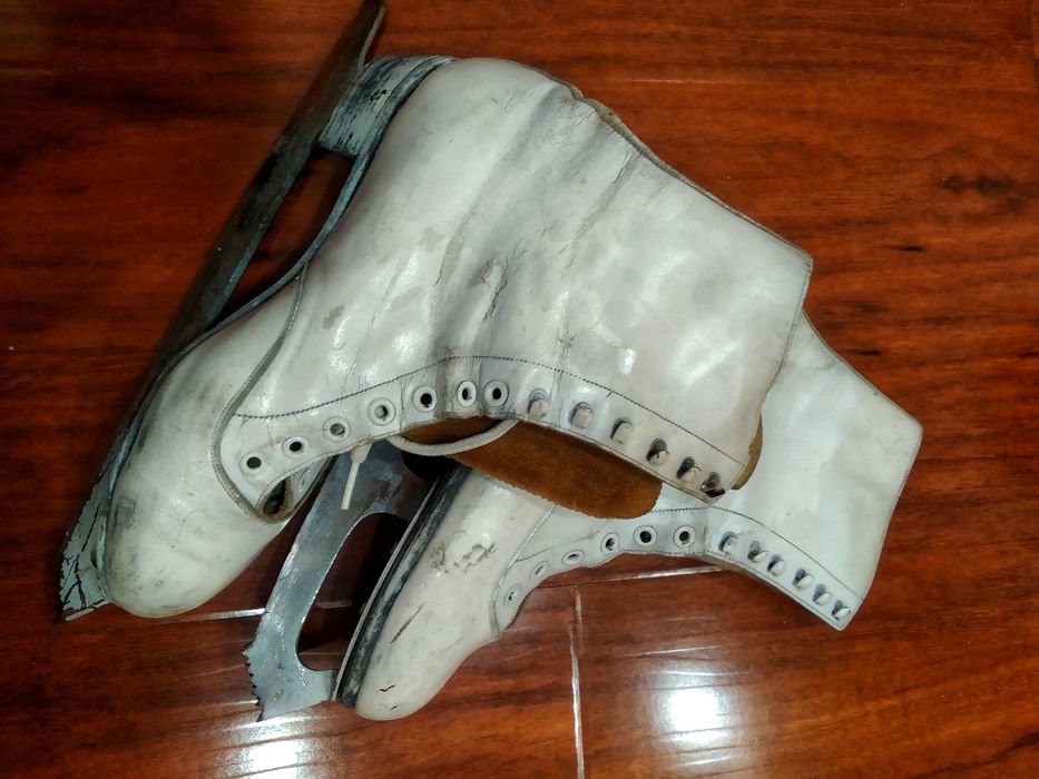 Продаются коньки