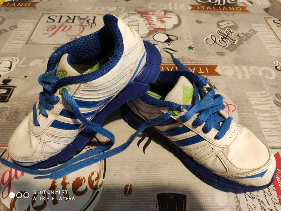 ЛОТ Обувки Adidas и Mat star