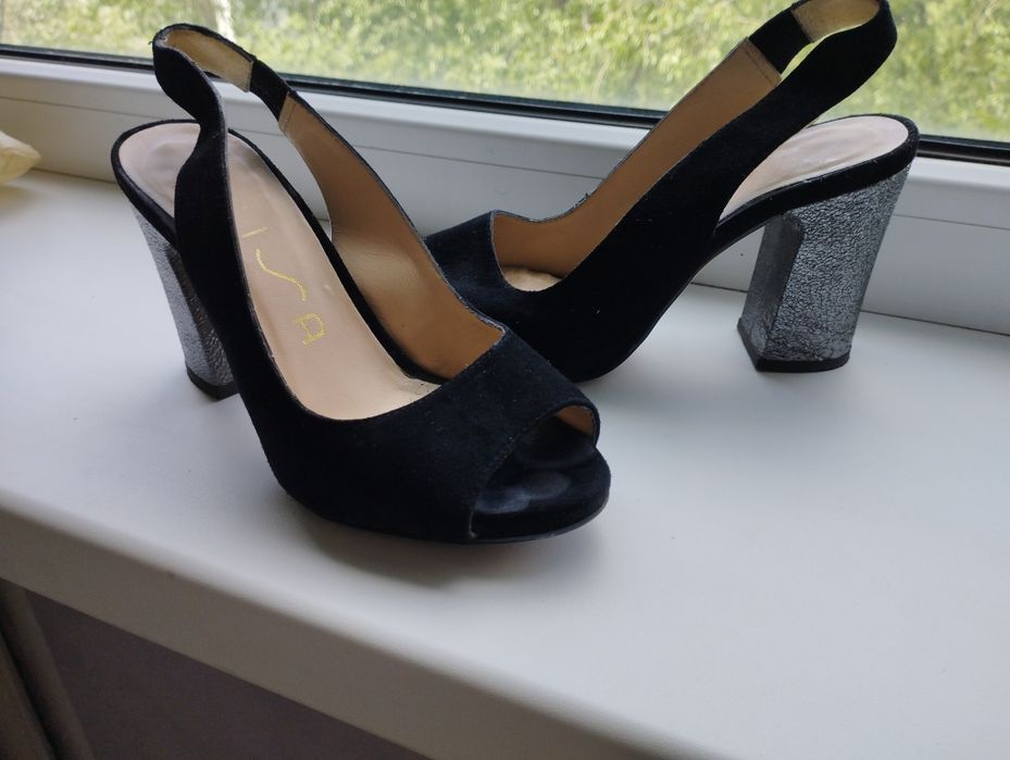 Босоножки, туфли