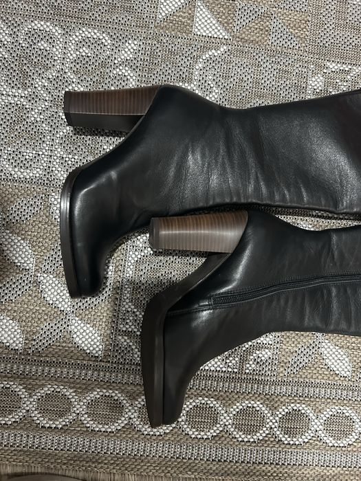 Кожаные сапоги женские