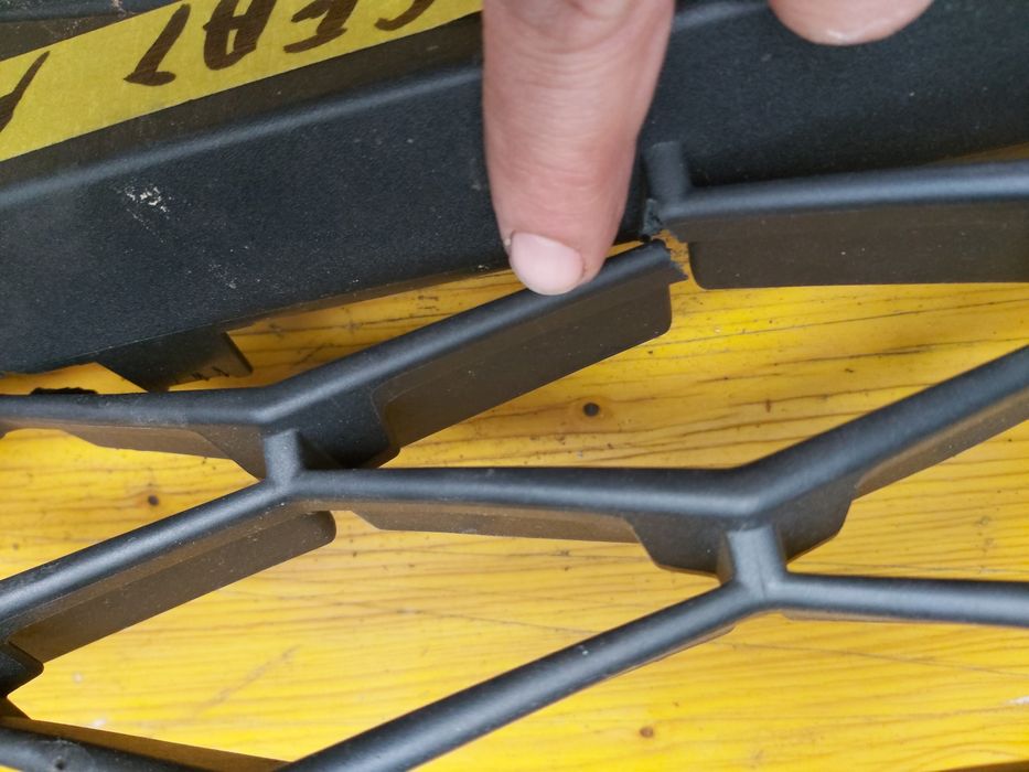 Грил решетка Seat Arona