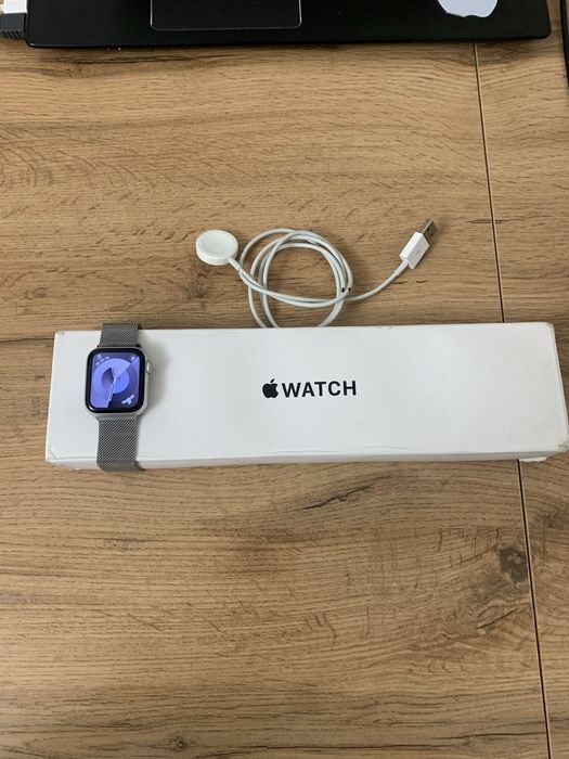 Apple Watch SE (2020) 40 мм
