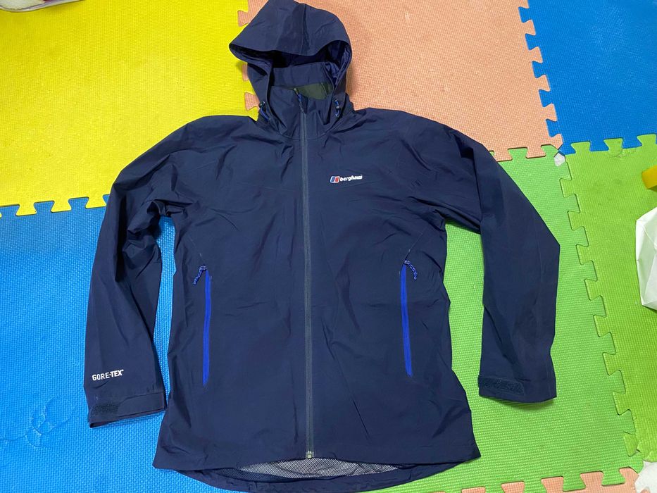 ''Berghaus GORE-TEX''оригинално дамско водоустойчиво яке М размер