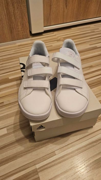 Маратонки Adidas бели 35 номер