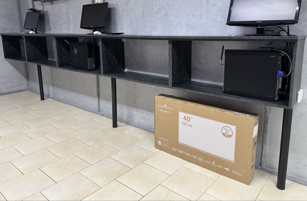 Работен плот-поставка за компютър