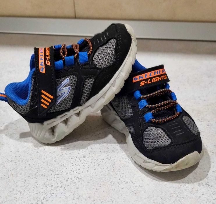 Papuci Skechers cu luminite