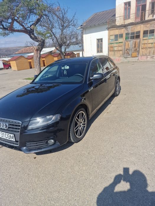 AUDI A4 B8 2010, 2.0TDI 136CP. Piele. Navi Mare. 2 seturi jante.