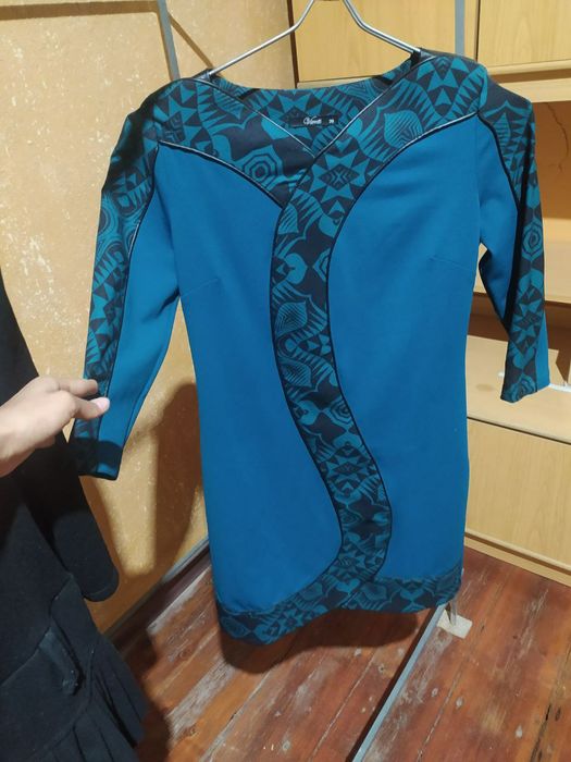 Продам платья все по 100тысяч