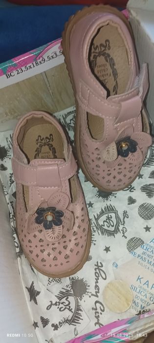 Обувь на девочку