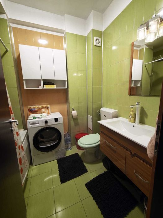 PROPRIETAR | Apartament 3 camere, 2 băi + Parcare privata | Zona Fratelia (Etaj 1/3)