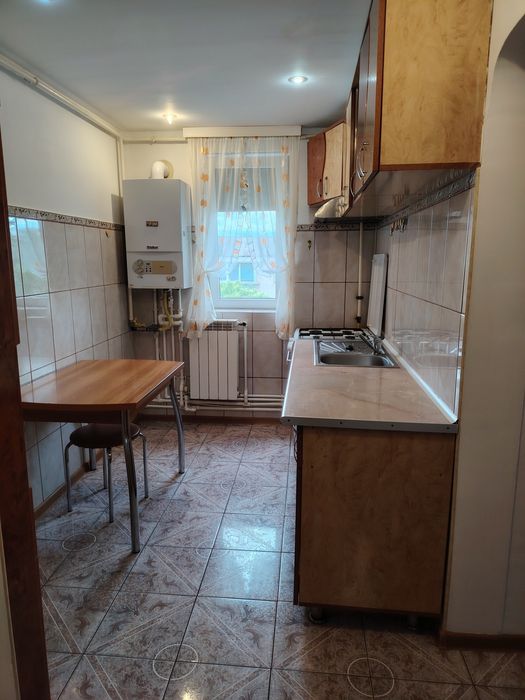 Vând apartament 3 camere