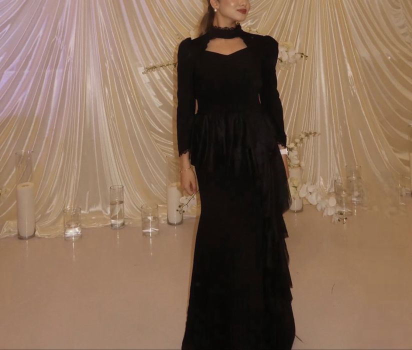 Платье женское продам