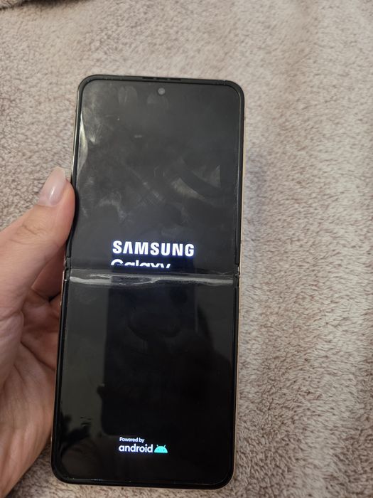 Samsung Galaxy Z flip 4