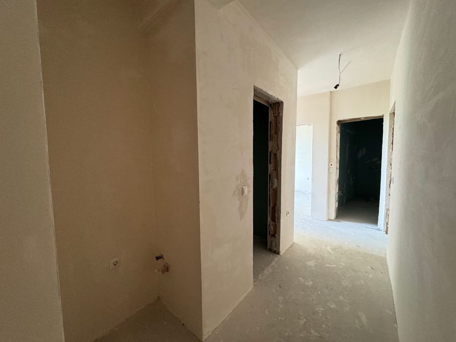 Продава се Тристаен апартамент в Търговище, Запад 1 - 104 кв.м за 1025 €/кв.м - Снимка #3