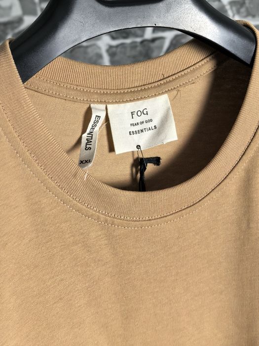 Essential тениска високо качество