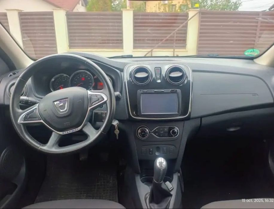 Dacia Sandero Stepway 0898 Celebration