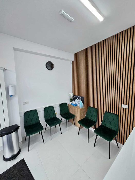 Inchiriez clinică stomatologie