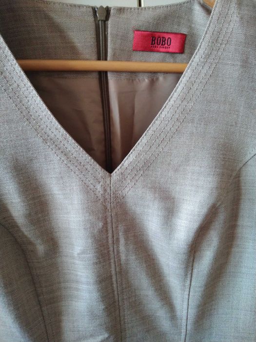 Oригинална бежова рокля на Bobo Zander