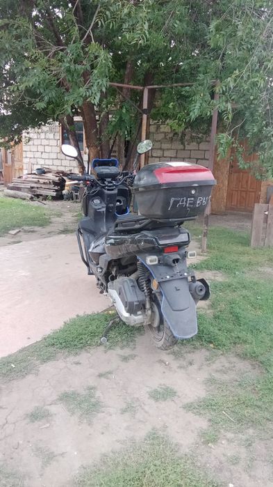 Скутер сатылат срочна