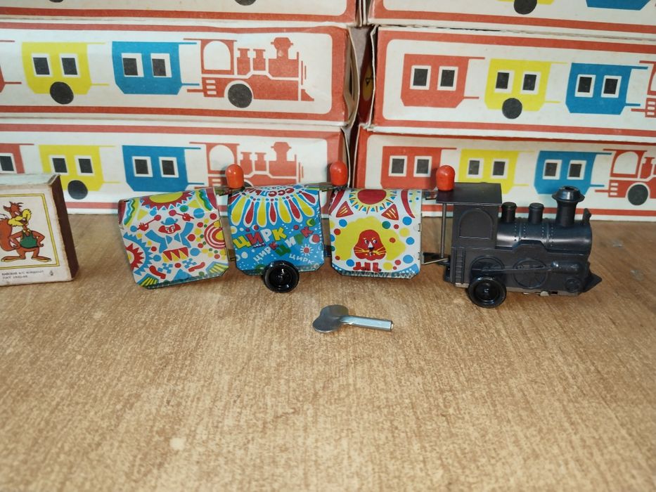 Паровозики, новые СССР.