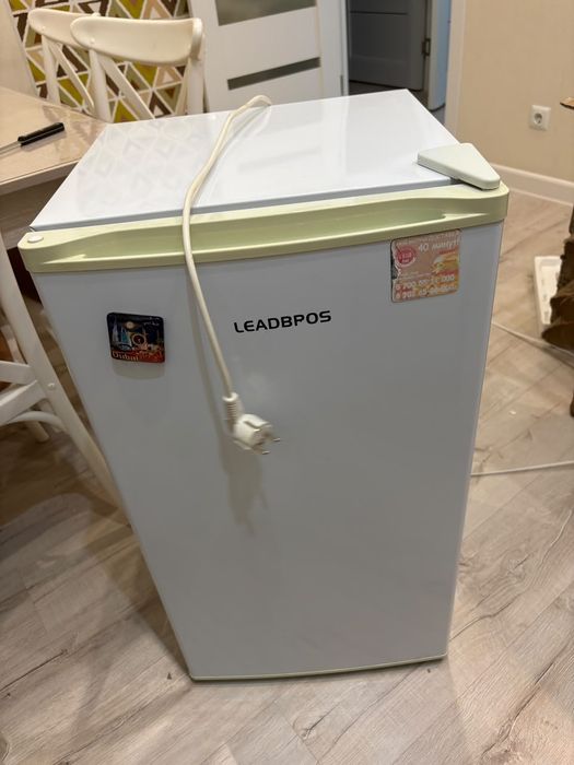 Холодильник маленький