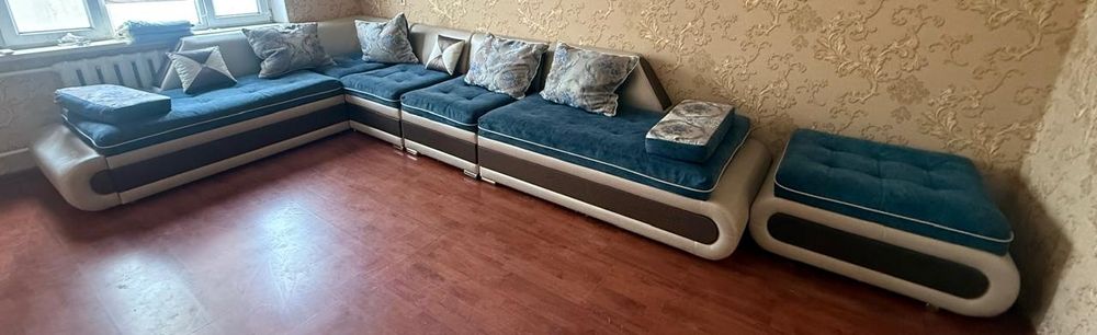 Срочно продаётся диван