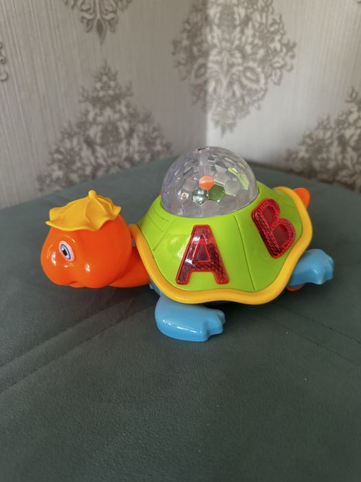 Игрушки в отличном рабочем состоянии.