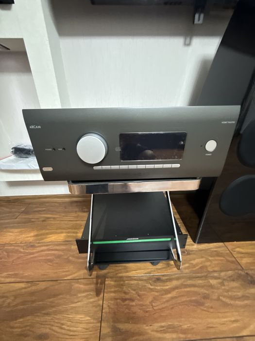 Arcam av 40 Продается топовый hi end ресивер  a