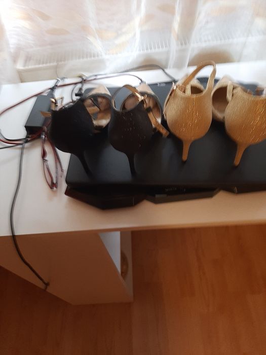 Pantofi elegantu de ocazie!