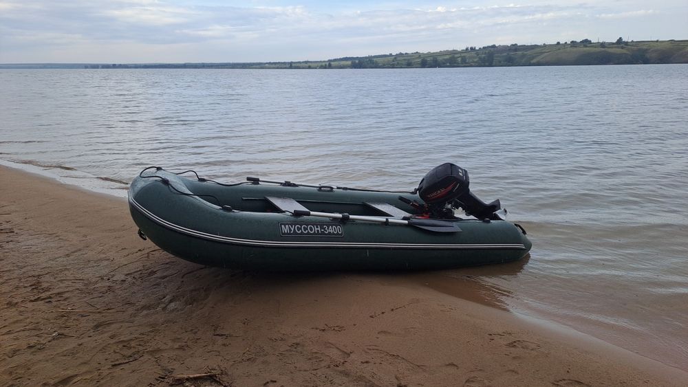 Продам надувную лодку