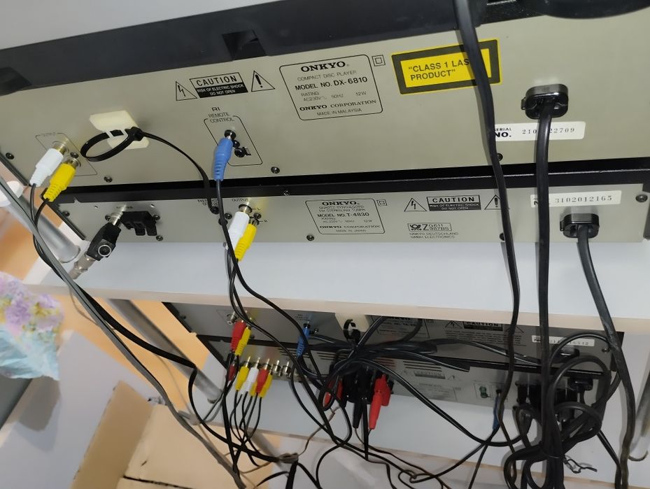 Стойка ONKIO, усилитель , дека, тюнер