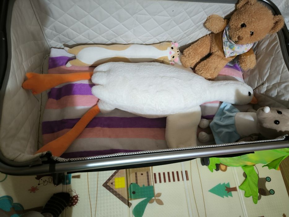 Продаю кроватку, складывается как люлька